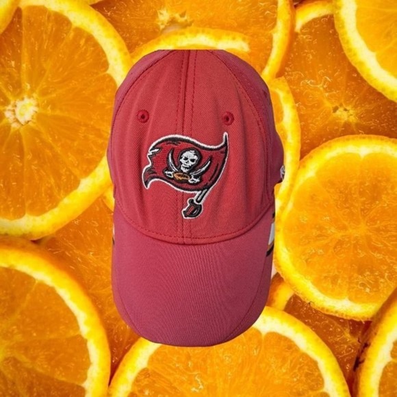 NFL Reebok Pirates Fitted‎ Hat - Picture 1 of 4